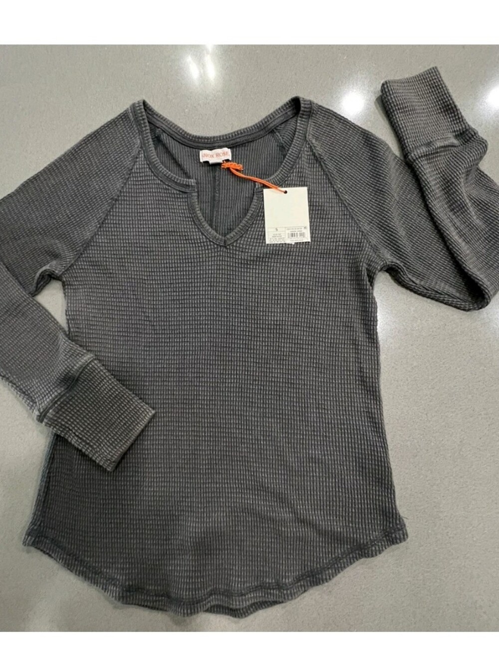 Knox Rose Charcoal Gray Waffle Knit V-Neck Top